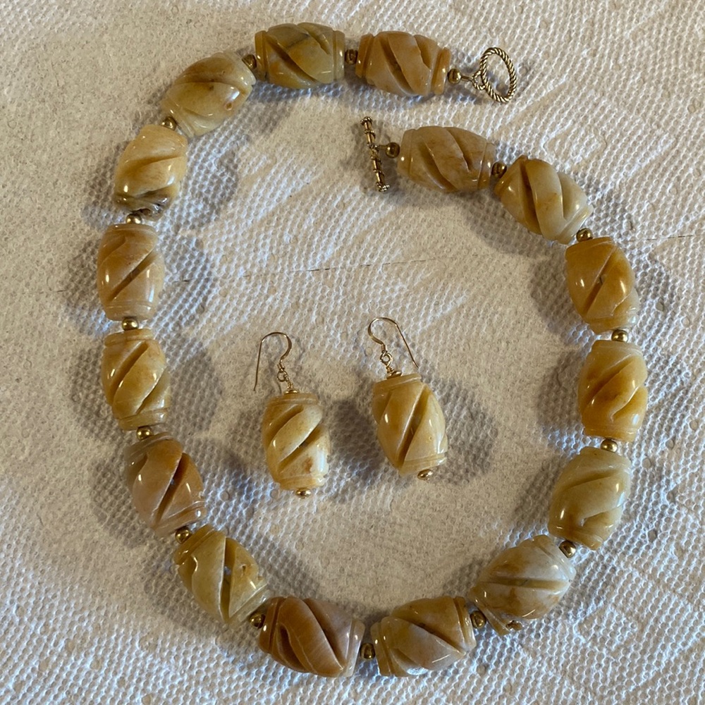 Natural Agate Gemstone necklace and earring set